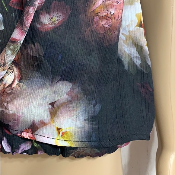 NWT willow & clay Elsie Floral Tie Front Top - Picture 6 of 12